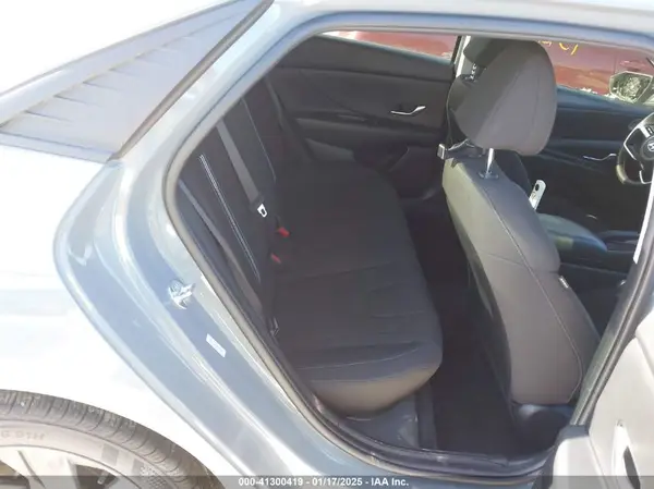 KMHLM4AG4NU245285 2022 HYUNDAI ELANTRA - Image 8