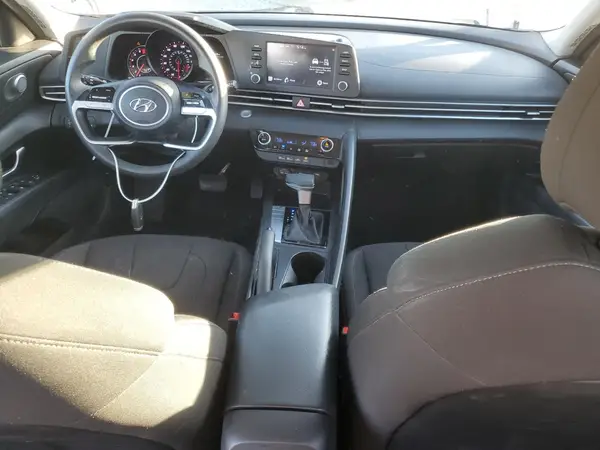 KMHLM4AG4NU247439 2022 HYUNDAI ELANTRA - Image 8