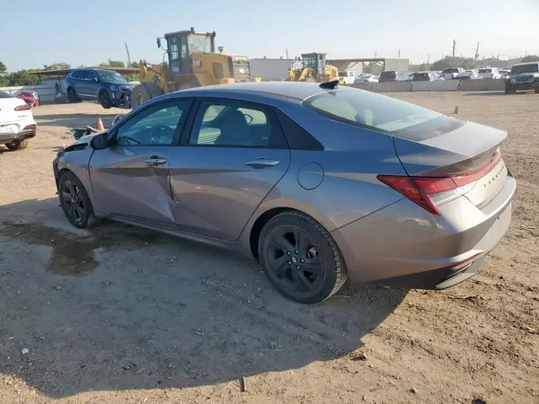 KMHLM4AG4NU253404 2022 HYUNDAI ELANTRA - Image 2