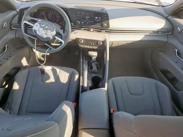 KMHLM4AG4NU253404 2022 HYUNDAI ELANTRA - Image 8