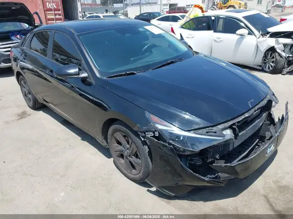 KMHLM4AG4NU255427 2022 HYUNDAI ELANTRA - Image 1