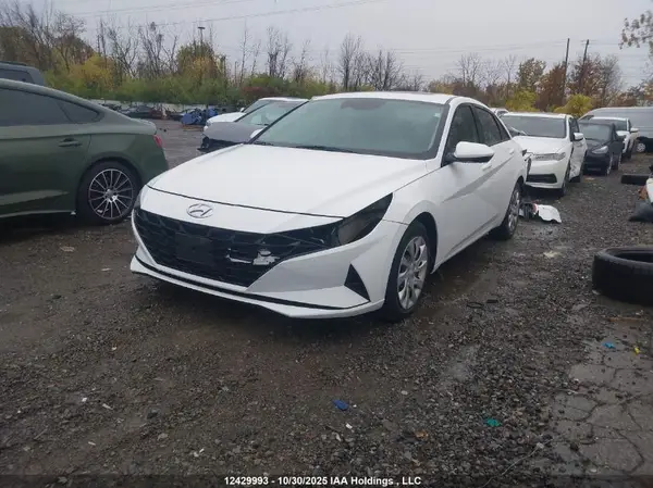 KMHLM4AG4NU256741 2022 HYUNDAI ELANTRA - Image 2