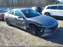 KMHLM4AG4NU275953 2022 HYUNDAI ELANTRA