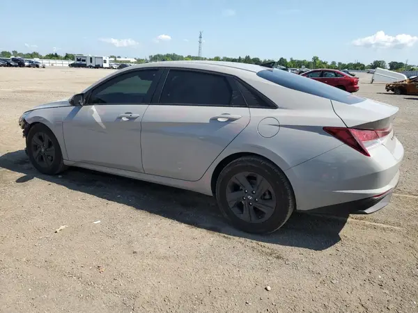 KMHLM4AG4NU277685 2022 HYUNDAI ELANTRA - Image 2