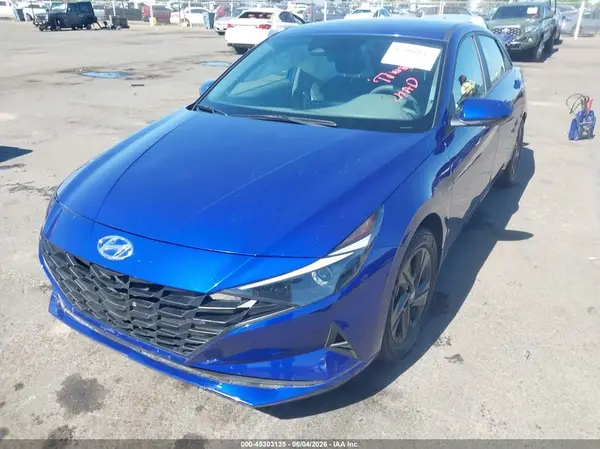 KMHLM4AG4NU283552 2022 HYUNDAI ELANTRA - Image 2