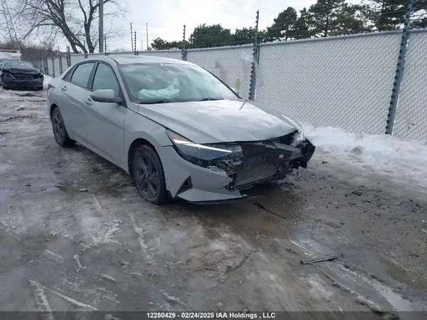 KMHLM4AG4NU284801 2022 HYUNDAI ELANTRA - Image 1