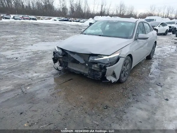 KMHLM4AG4NU284801 2022 HYUNDAI ELANTRA - Image 2