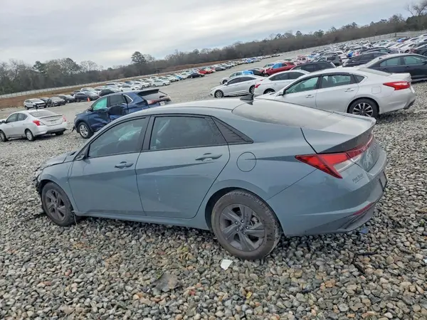 KMHLM4AG4NU286550 2022 HYUNDAI ELANTRA - Image 2