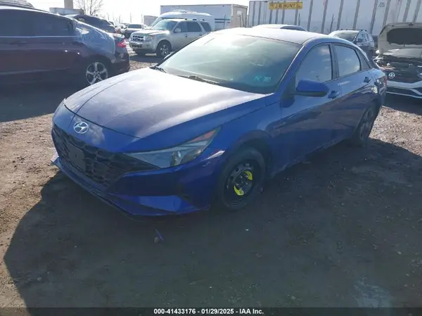 KMHLM4AG4NU290176 2022 HYUNDAI ELANTRA - Image 2
