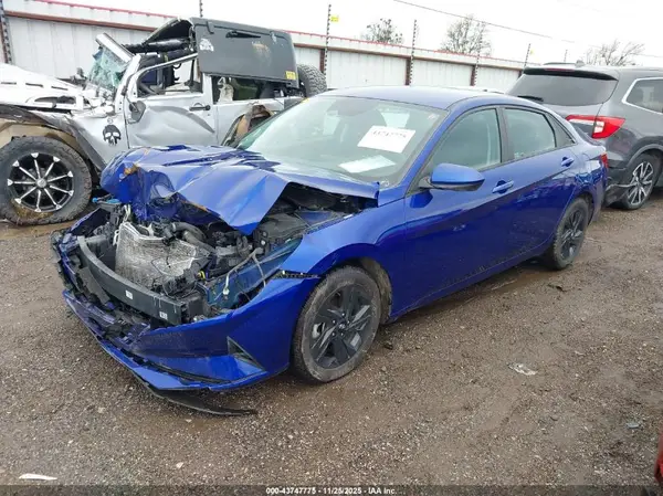 KMHLM4AG4NU294308 2022 HYUNDAI ELANTRA - Image 2