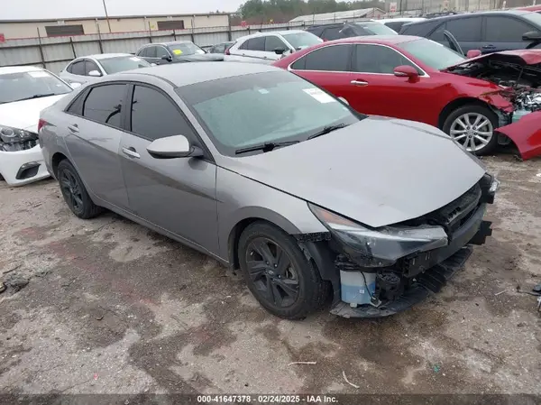 KMHLM4AG4NU297158 2022 HYUNDAI ELANTRA - Image 1