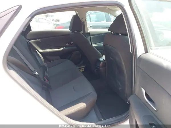 KMHLM4AG4NU298617 2022 HYUNDAI ELANTRA - Image 8