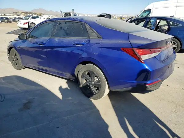 KMHLM4AG4NU307140 2022 HYUNDAI ELANTRA - Image 2