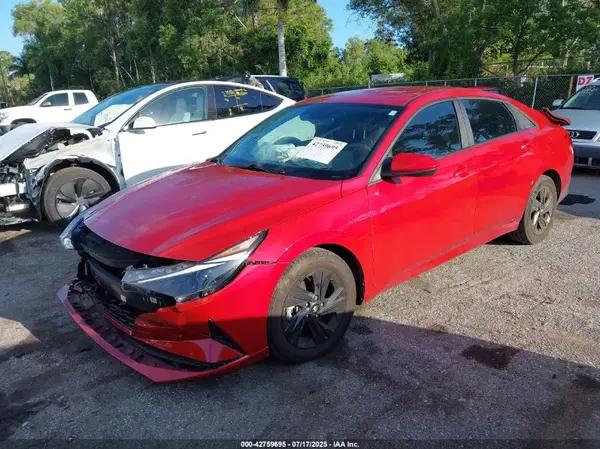KMHLM4AG4NU310815 2022 HYUNDAI ELANTRA - Image 2