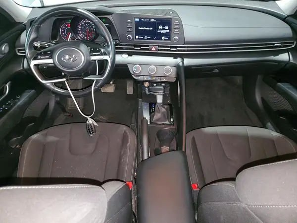 KMHLM4AG4NU311804 2022 HYUNDAI ELANTRA - Image 8