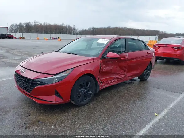 KMHLM4AG4NU312239 2022 HYUNDAI ELANTRA - Image 2