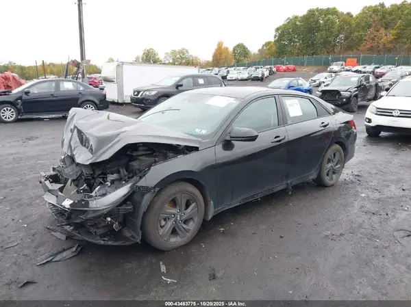 KMHLM4AG4NU314590 2022 HYUNDAI ELANTRA - Image 2