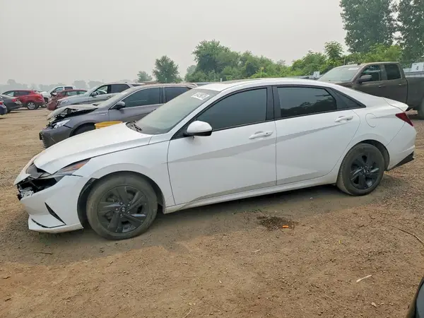 KMHLM4AG4NU320678 2022 HYUNDAI ELANTRA - Image 1