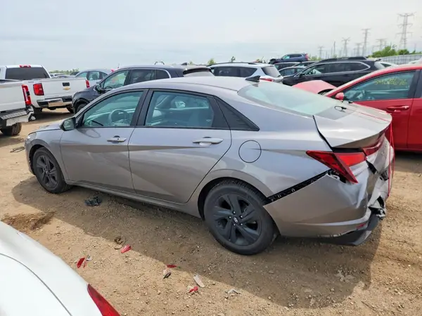 KMHLM4AG4NU321698 2022 HYUNDAI ELANTRA - Image 2