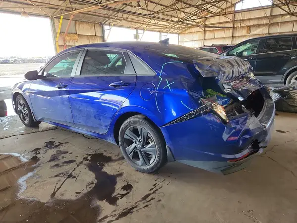 KMHLM4AG4NU321927 2022 HYUNDAI ELANTRA - Image 2
