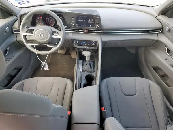 KMHLM4AG4NU322043 2022 HYUNDAI ELANTRA - Image 8
