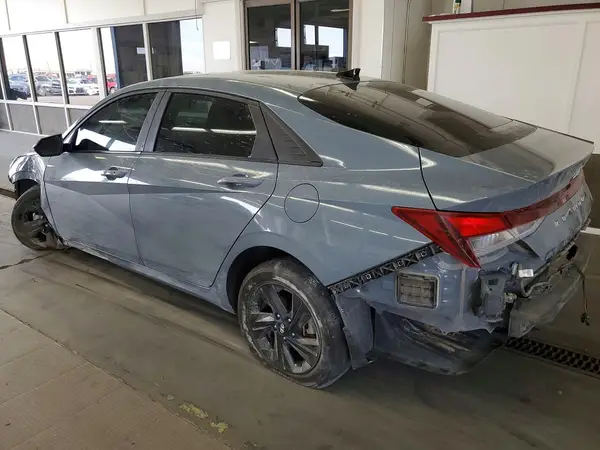 KMHLM4AG4NU330045 2022 HYUNDAI ELANTRA - Image 2