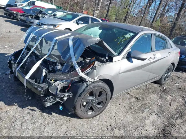 KMHLM4AG4NU332426 2022 HYUNDAI ELANTRA - Image 2