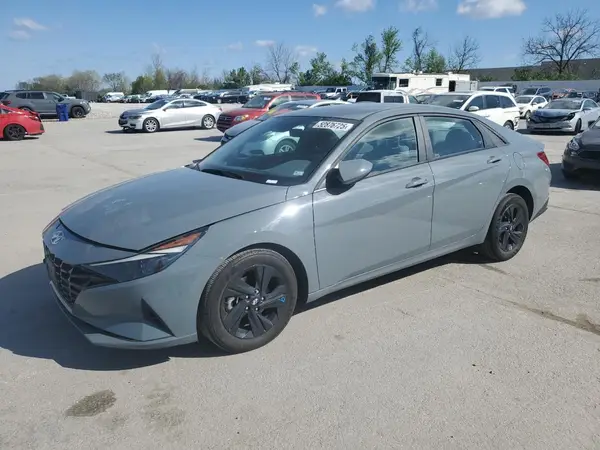 KMHLM4AG4NU338369 2022 HYUNDAI ELANTRA - Image 1