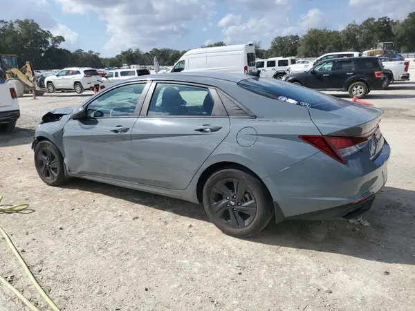 KMHLM4AG4NU339800 2022 HYUNDAI ELANTRA - Image 2