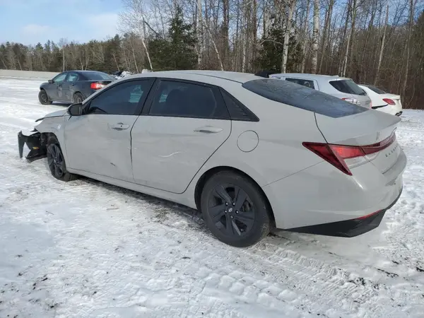 KMHLM4AG4NU344057 2022 HYUNDAI ELANTRA - Image 2