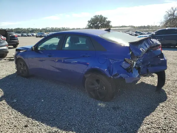 KMHLM4AG4NU345631 2022 HYUNDAI ELANTRA - Image 2