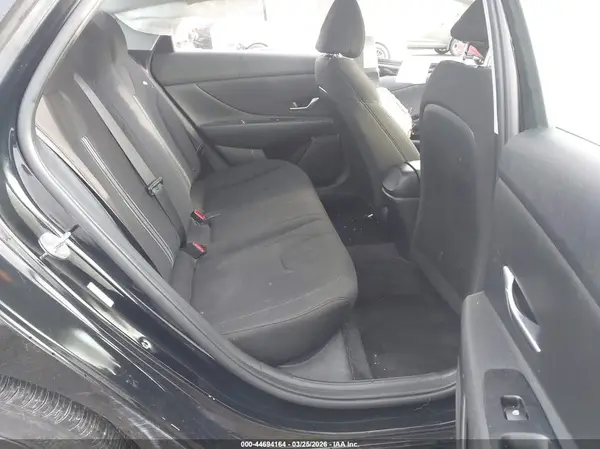 KMHLM4AG4NU352465 2022 HYUNDAI ELANTRA - Image 8