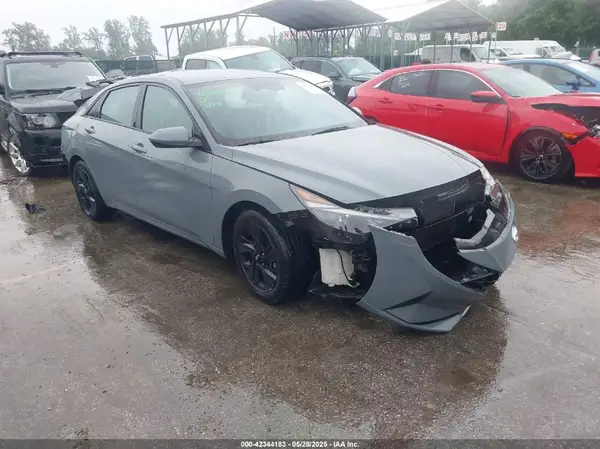 KMHLM4AG4NU353146 2022 HYUNDAI ELANTRA - Image 1