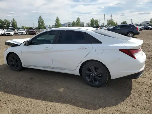 KMHLM4AG4NU358900 2022 HYUNDAI ELANTRA - Image 2