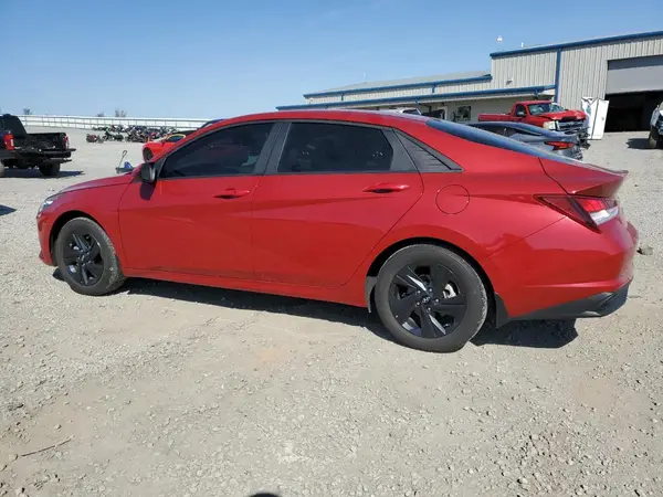 KMHLM4AG4NU360419 2022 HYUNDAI ELANTRA - Image 2