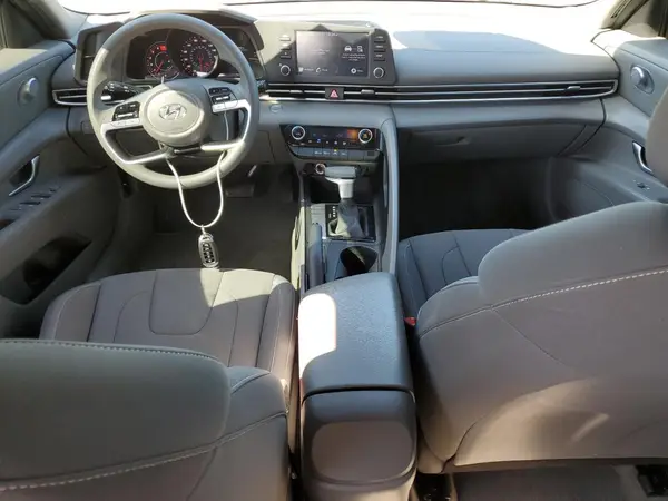 KMHLM4AG4NU360419 2022 HYUNDAI ELANTRA - Image 8