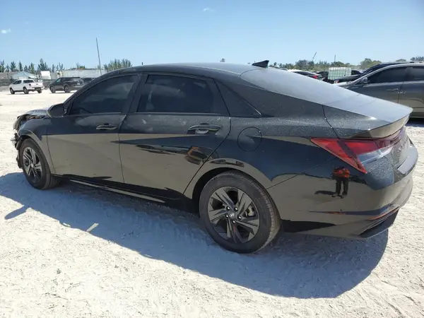 KMHLM4AG4NU361215 2022 HYUNDAI ELANTRA - Image 2
