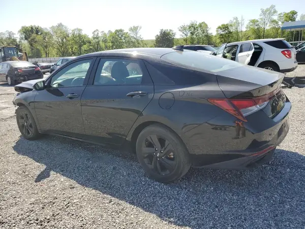 KMHLM4AG4NU364356 2022 HYUNDAI ELANTRA - Image 2