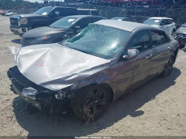 KMHLM4AG4NU365281 2022 HYUNDAI ELANTRA - Image 2