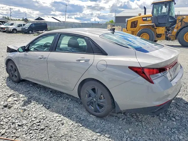 KMHLM4AG4NU368892 2022 HYUNDAI ELANTRA - Image 2