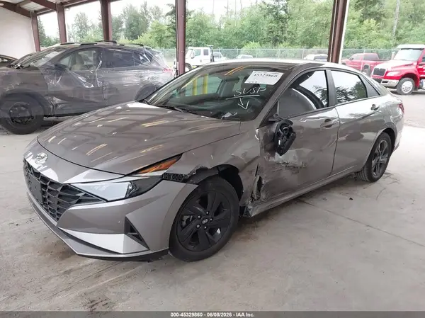 KMHLM4AG4PU373030 2023 HYUNDAI ELANTRA - Image 2