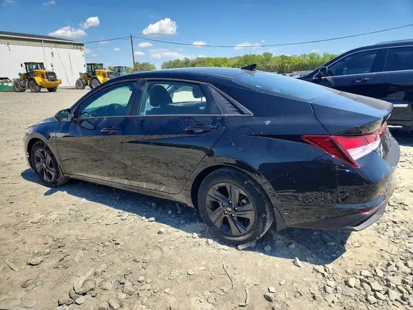 KMHLM4AG4PU376297 2023 HYUNDAI ELANTRA - Image 2
