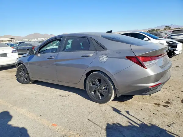 KMHLM4AG4PU391687 2023 HYUNDAI ELANTRA - Image 2