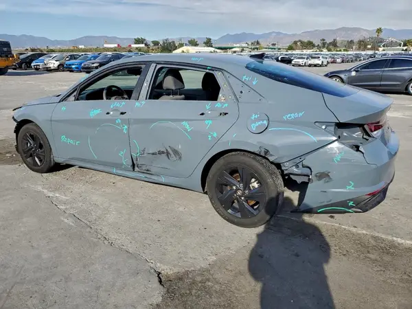 KMHLM4AG4PU396856 2023 HYUNDAI ELANTRA - Image 2