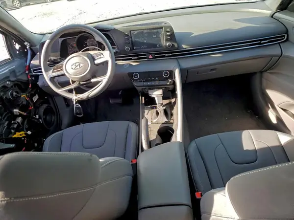 KMHLM4AG4PU396856 2023 HYUNDAI ELANTRA - Image 8
