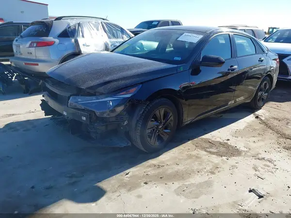 KMHLM4AG4PU397456 2023 HYUNDAI ELANTRA - Image 2