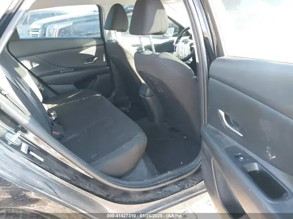 KMHLM4AG4PU414840 2023 HYUNDAI ELANTRA - Image 8