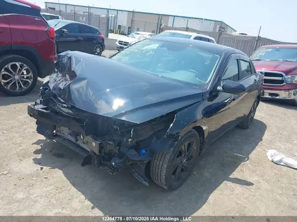 KMHLM4AG4PU417575 2023 HYUNDAI ELANTRA - Image 2