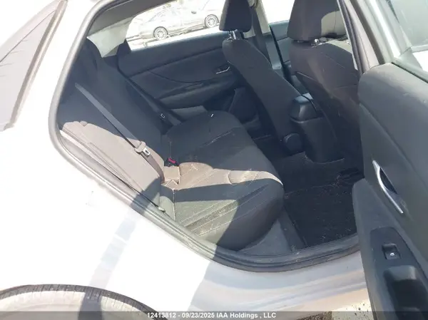 KMHLM4AG4PU422582 2023 HYUNDAI ELANTRA - Image 8