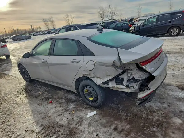 KMHLM4AG4PU433355 2023 HYUNDAI ELANTRA - Image 2